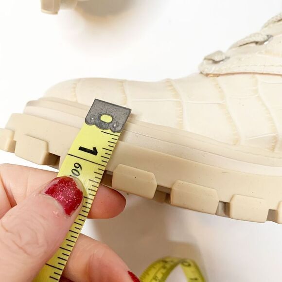 Schutz Orly Croc-Embossed Leather Combat Boot Booties Eggshell Women’s Size 9.5B - Picture 12 of 13